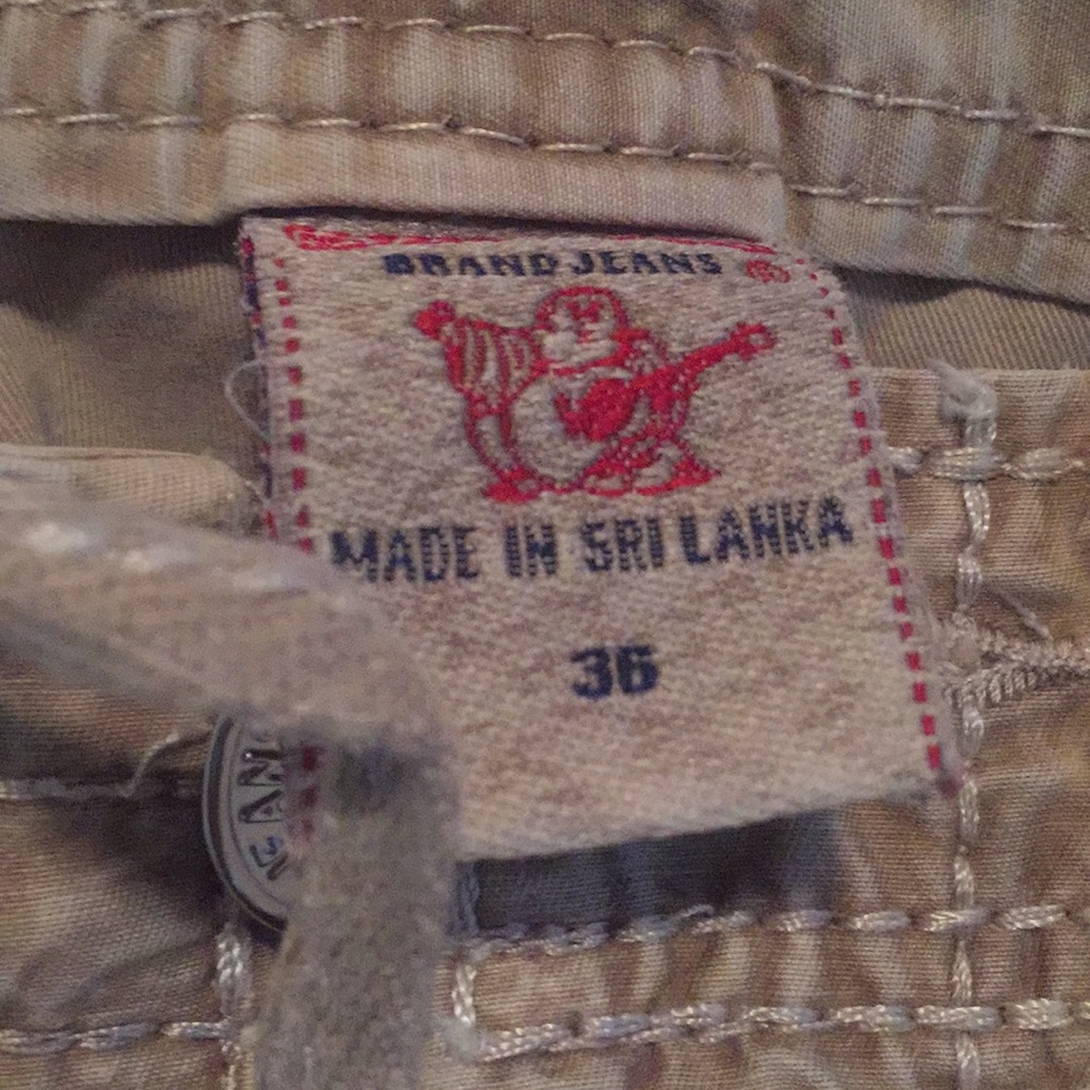 Men’s True Religion cargo shorts